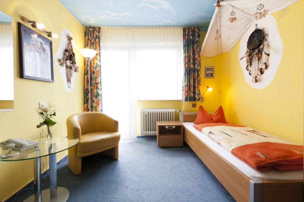 Themen Hotel Terrassen Cafe Bad Munder am Deister Bagian luar foto