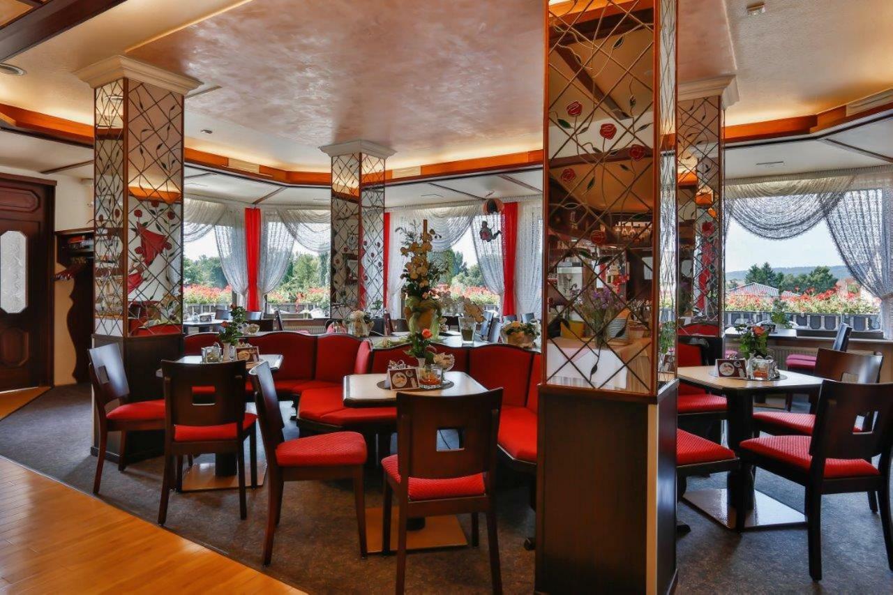 Themen Hotel Terrassen Cafe Bad Munder am Deister Bagian luar foto