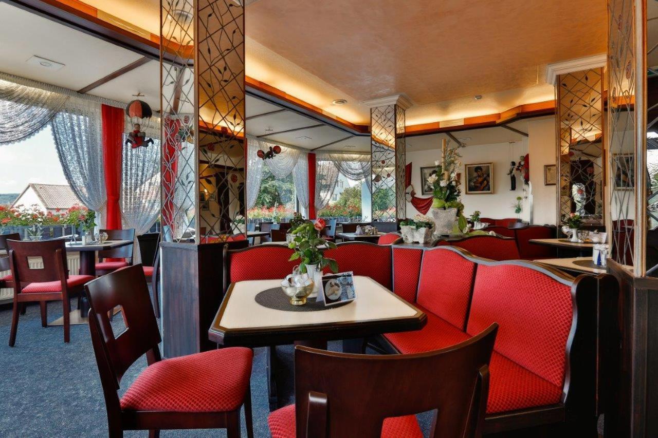 Themen Hotel Terrassen Cafe Bad Munder am Deister Bagian luar foto